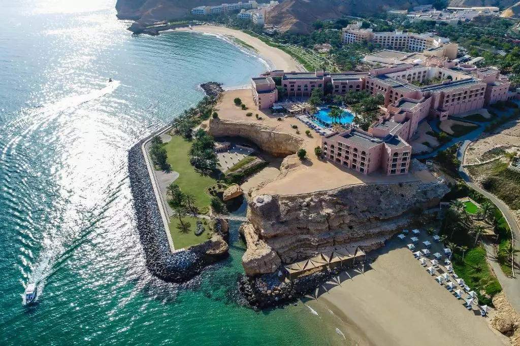 Shangri La Al Husn